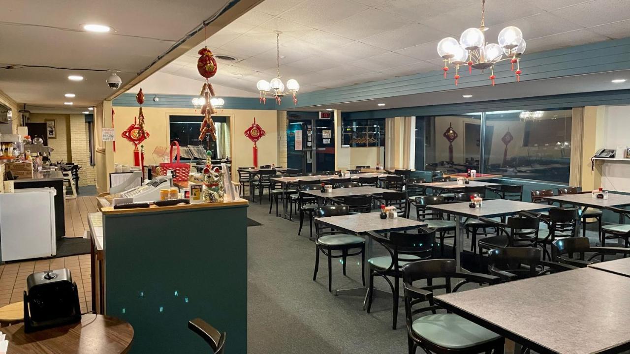 Lively Inn And Suites - Sudbury Naughton ภายนอก รูปภาพ