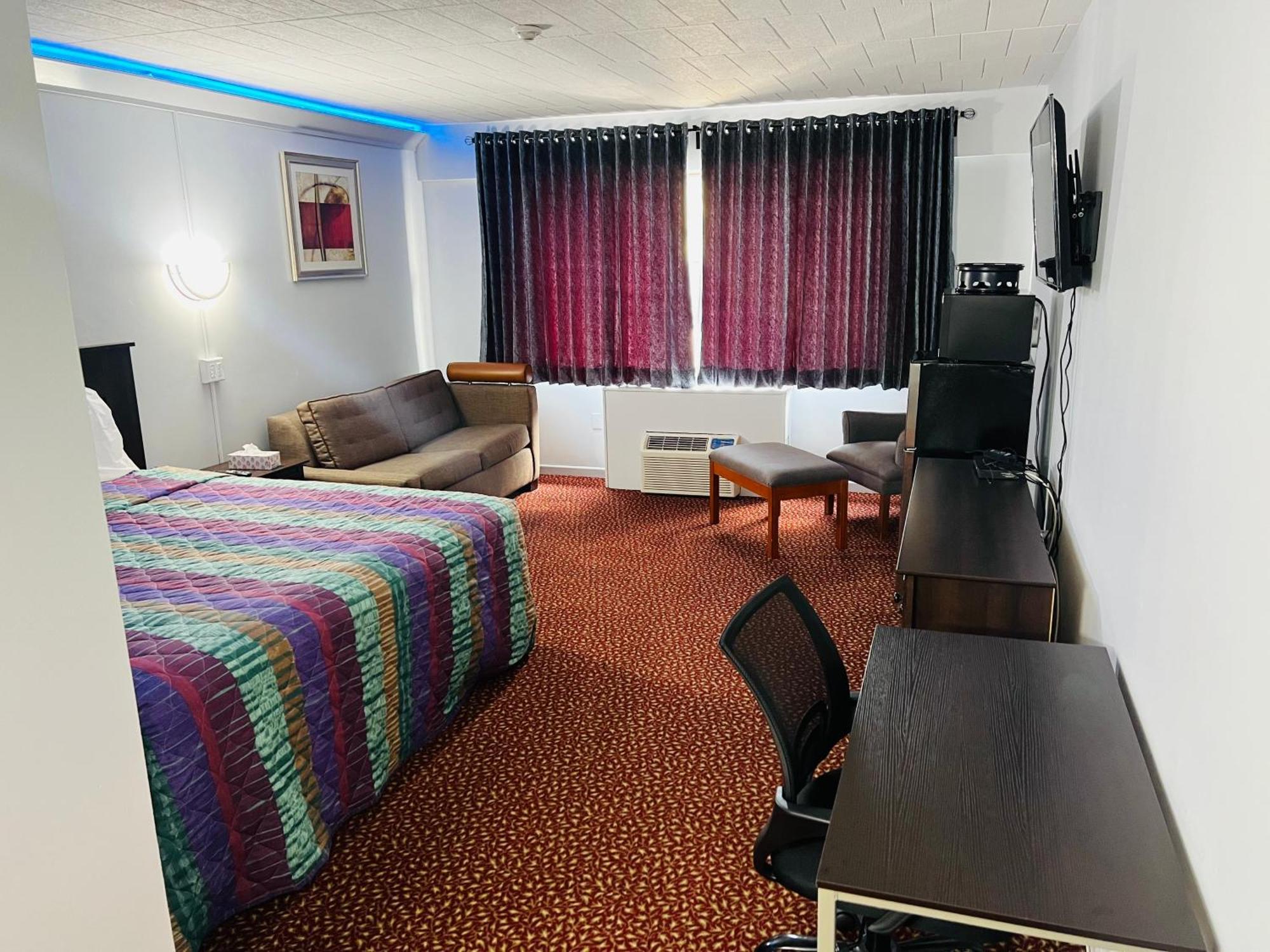 Lively Inn And Suites - Sudbury Naughton ภายนอก รูปภาพ
